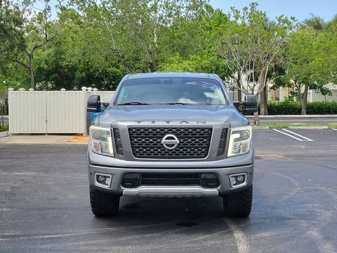 Used 2017 Nissan Titan PRO-4X w/ Pro-4x Convenience Package AWD/4WD image 2