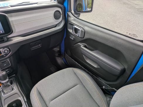 Used 2025 Jeep Gladiator Sport AWD/4WD image 17