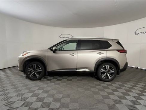 Certified 2021 Nissan Rogue Platinum image 5