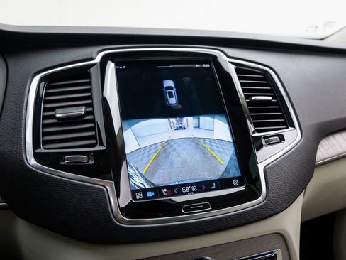 Used 2023 Volvo XC90 B6 Plus w/ Protection Package Premier image 27