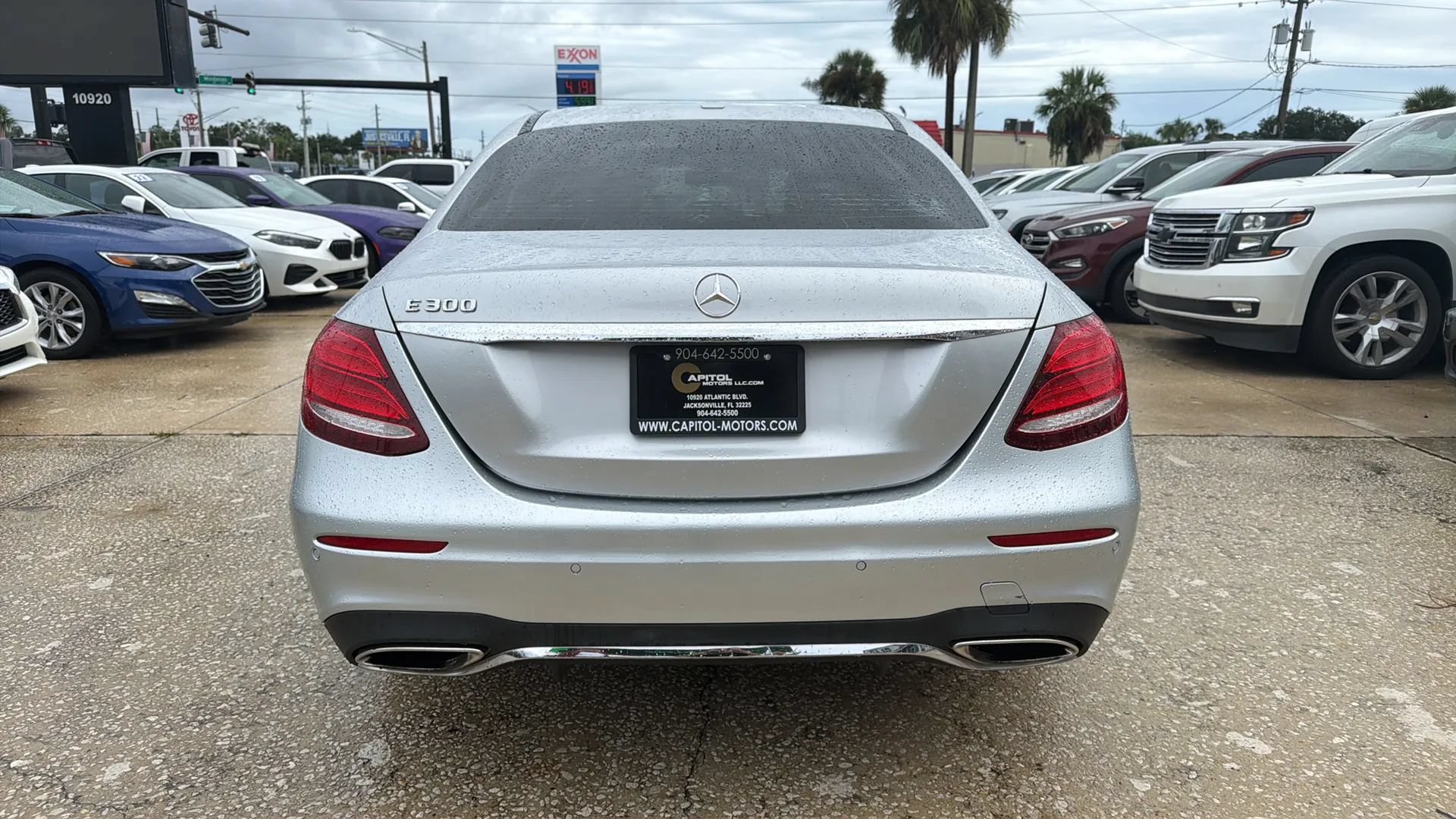 Used 2017 Mercedes-Benz E 300 image 4