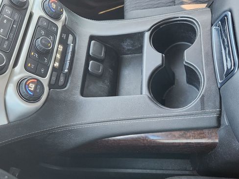 Used 2016 GMC Yukon SLE w/ Convenience Package image 22