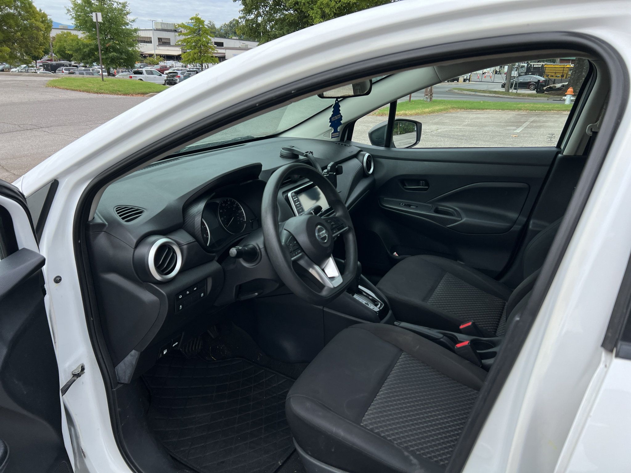 Used 2021 Nissan Versa S FWD image 12
