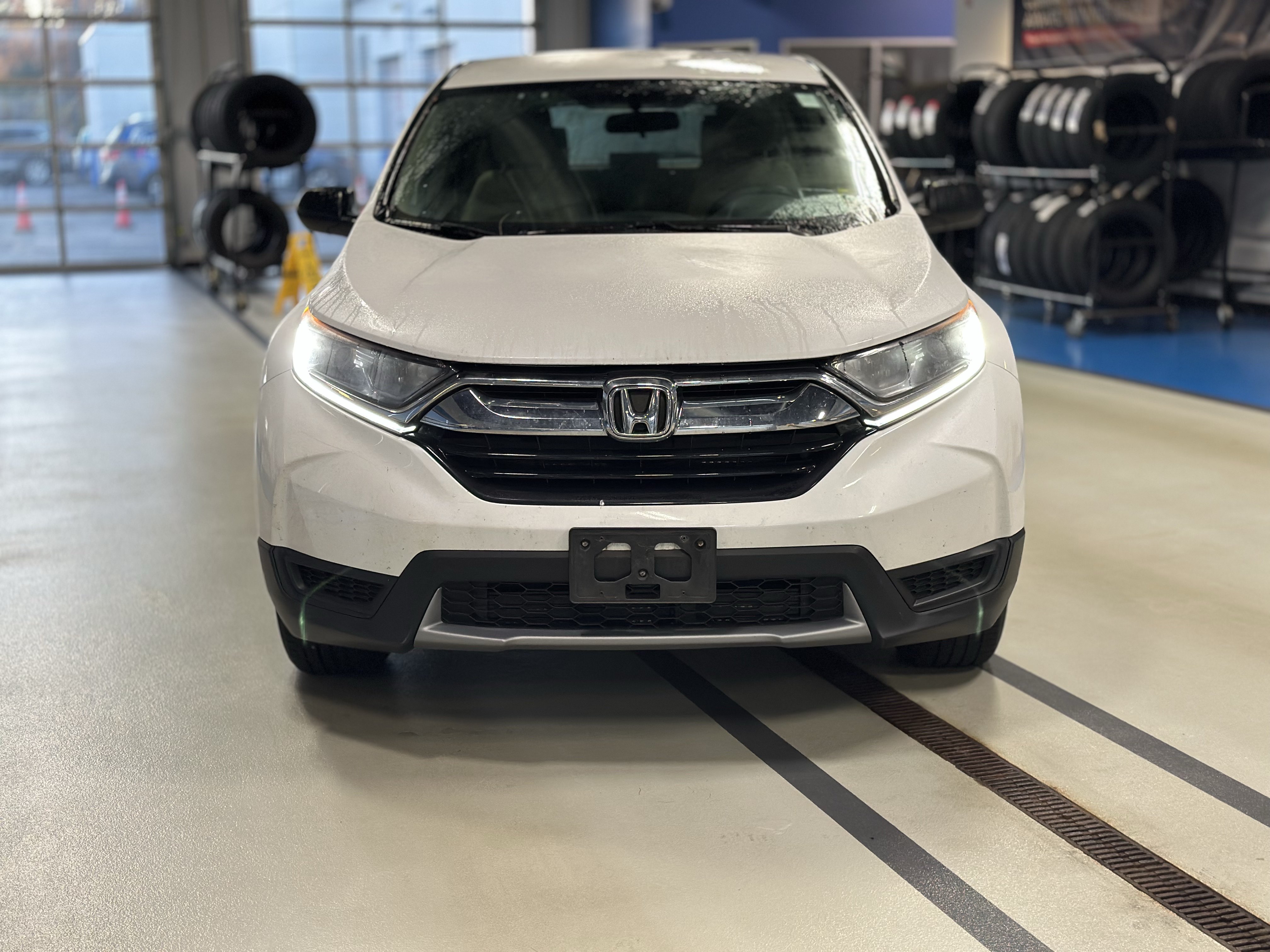 Used 2019 Honda CR-V LX image 2