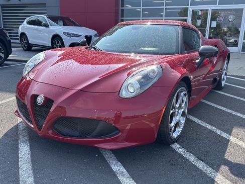 Used 2016 Alfa Romeo 4C Coupe w/ Coupe Track Package 1 RWD image 4