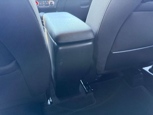 Used 2025 Chevrolet TrailBlazer LT image 24