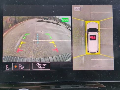 Used 2024 Nissan Armada SL w/ Captain's Chairs Package image 21