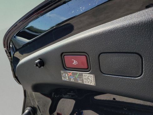 Certified 2025 Mercedes-Benz CLE 300 4MATIC Cabriolet image 6