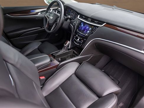 Used 2017 Cadillac XTS Vsport Premium Luxury image 30