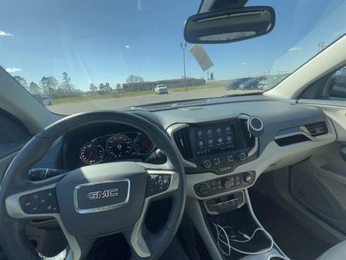 Used 2023 GMC Terrain Denali w/ Black Diamond Edition AWD/4WD image 17