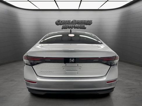 Certified 2025 Honda Accord SE image 4