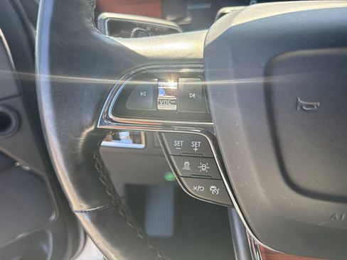 Used 2023 Lincoln Navigator Reserve image 23