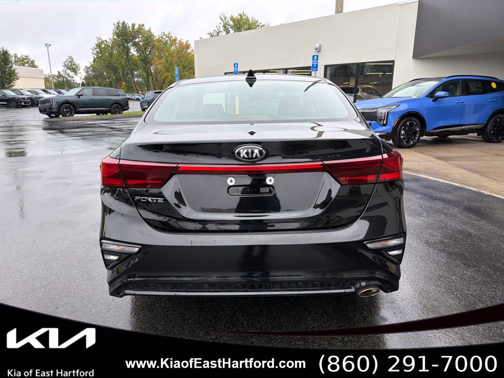 Used 2020 Kia Forte LXS FWD image 9