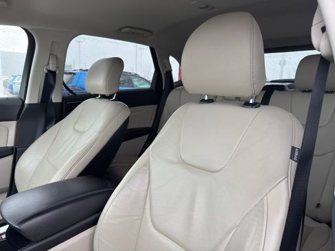 Used 2016 Ford Edge Titanium w/ Technology Package image 18