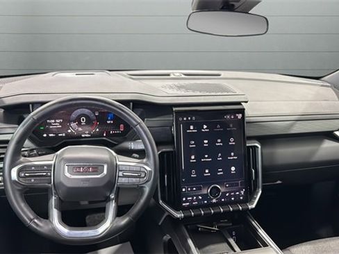 Used 2025 GMC Acadia Elevation image 23