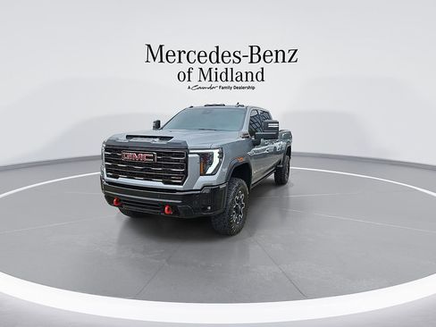 Used 2025 GMC Sierra 2500 AT4X AWD/4WD image 4