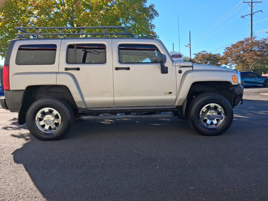 Used 2008 HUMMER H3 Luxury AWD/4WD image 2