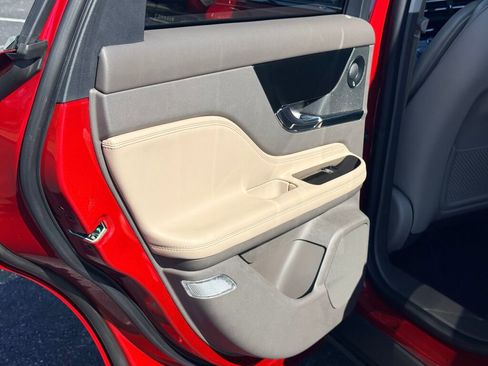 Used 2021 Lincoln Corsair Reserve w/ Equipment Group 201A image 17