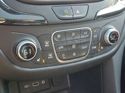 Used 2024 Chevrolet Equinox RS AWD/4WD image 16