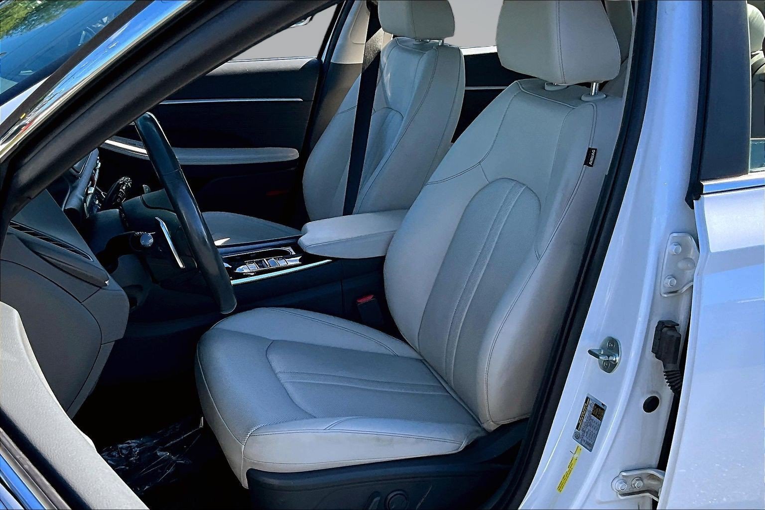 Used 2022 Hyundai Sonata Limited FWD image 16