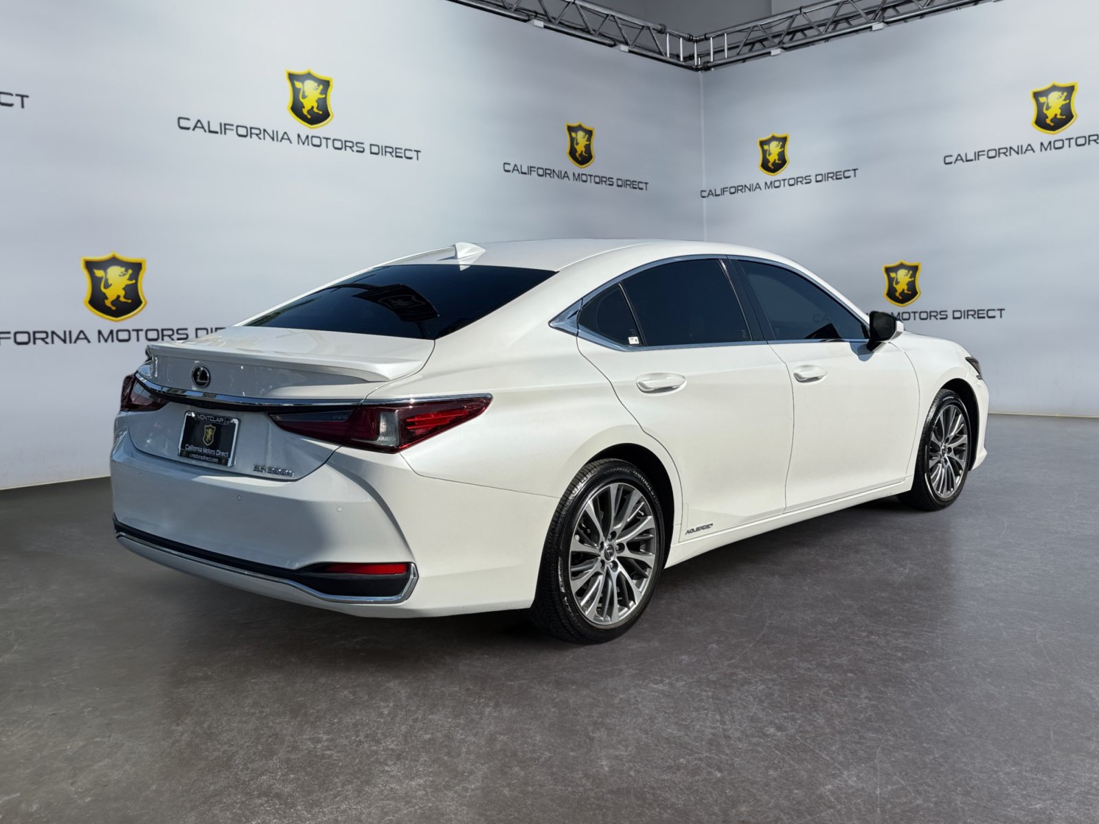 Used 2019 Lexus ES 300h w/ Premium Package FWD image 5