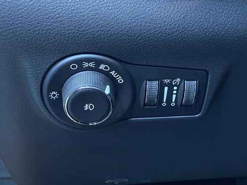 New 2026 Jeep Compass Latitude w/ Sun and Sound Group image 24