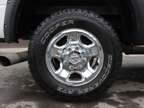 Used 2013 RAM 2500 Tradesman w/ Chrome Appearance Group image 42