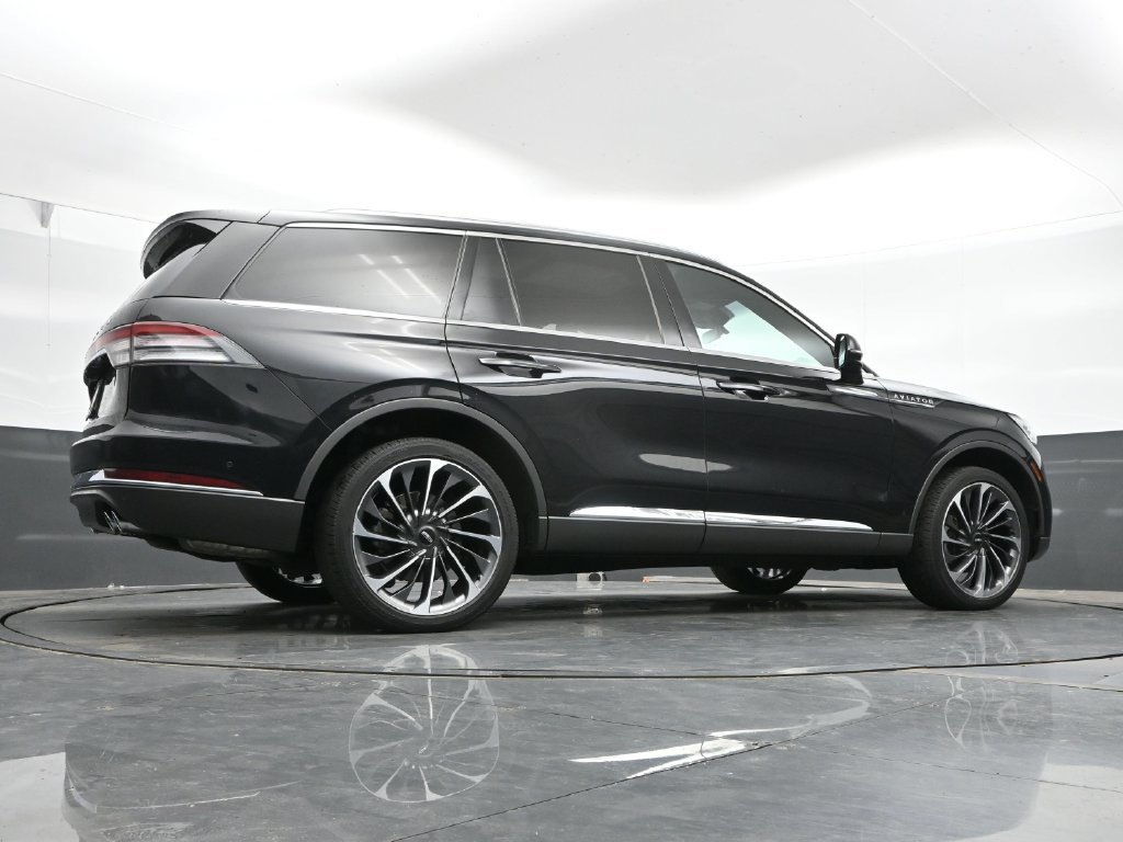 Used 2022 Lincoln Aviator Reserve w/ Equipment Group 201A AWD/4WD image 43