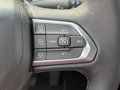 New 2025 Jeep Compass Limited w/ Sun & Sound Group image 18