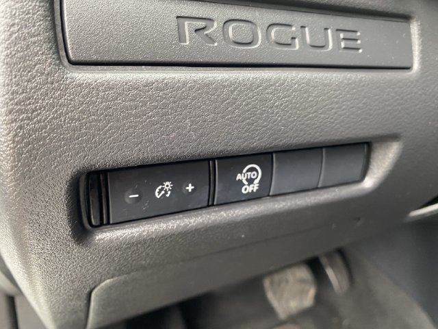 Used 2025 Nissan Rogue S AWD/4WD image 20