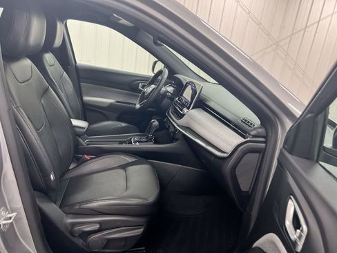 Used 2023 Jeep Compass Latitude AWD/4WD image 21