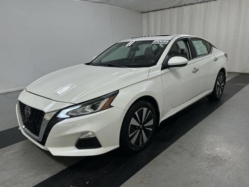 Used 2022 Nissan Altima 2.5 SV w/ SV Premium Package AWD/4WD image 5