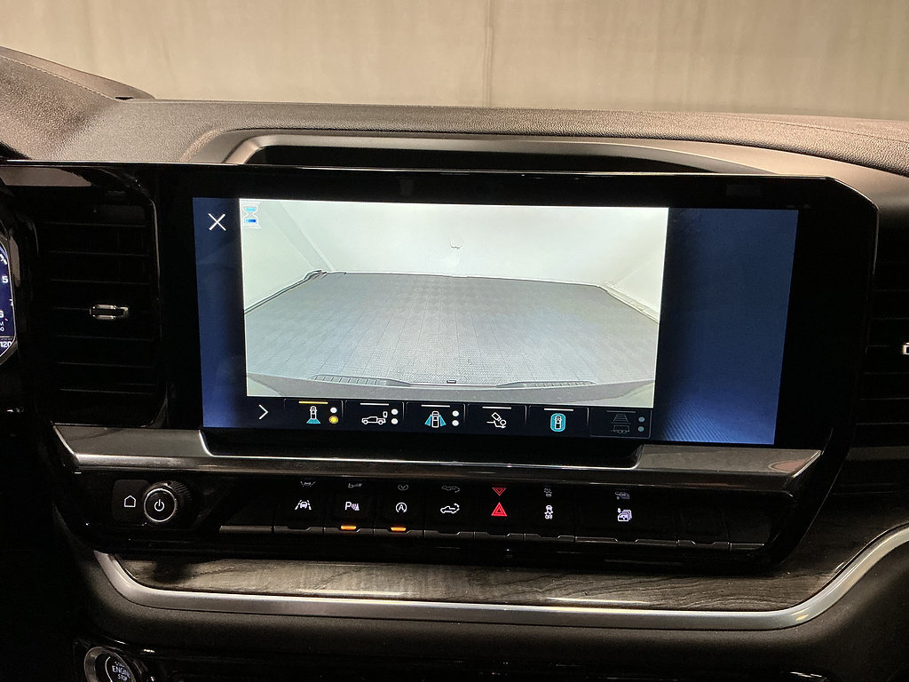 Used 2022 Chevrolet Silverado 1500 LTZ RWD image 12