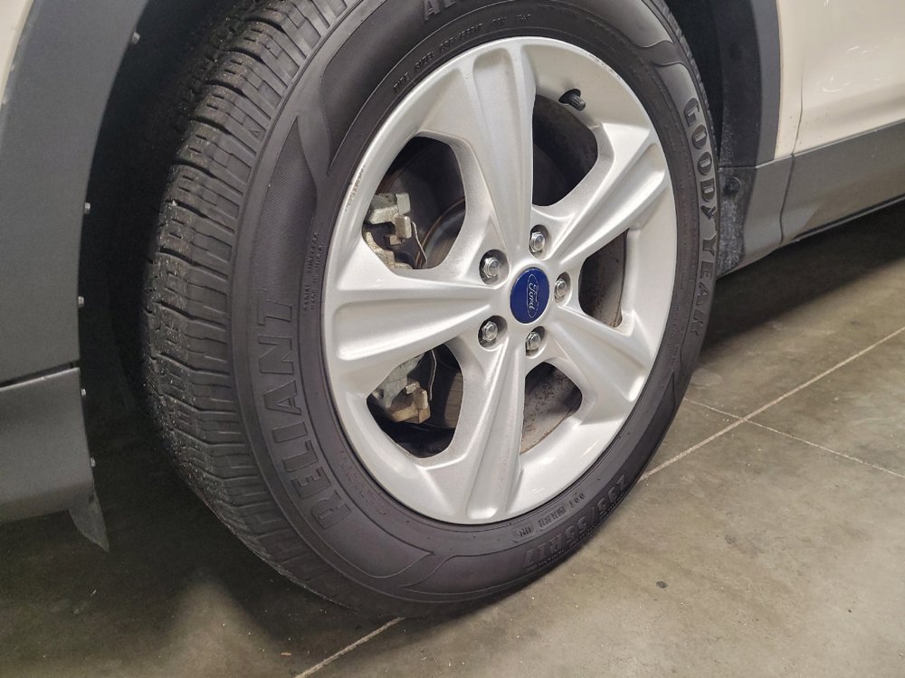 Used 2015 Ford Escape SE w/ Equipment Group 201A AWD/4WD image 31