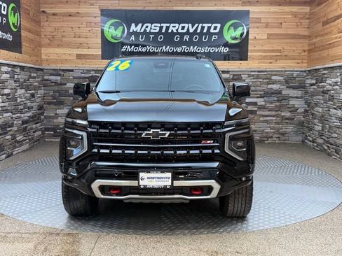 Used 2026 Chevrolet Suburban Z71 w/ Comfort Package AWD/4WD image 3