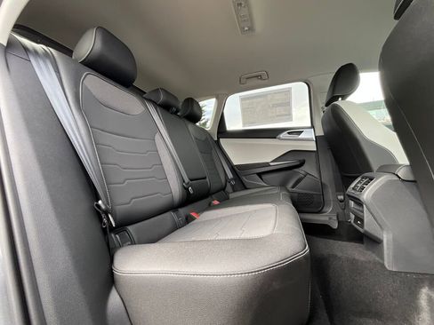 New 2025 Volkswagen Taos SE image 13