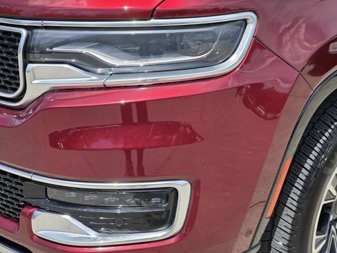 Used 2022 Jeep Wagoneer Series III RWD image 6