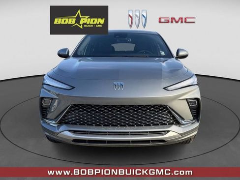 New 2026 Buick Envista Avenir image 3