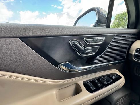 Used 2021 Lincoln Corsair FWD w/ Equipment Group 101A image 25