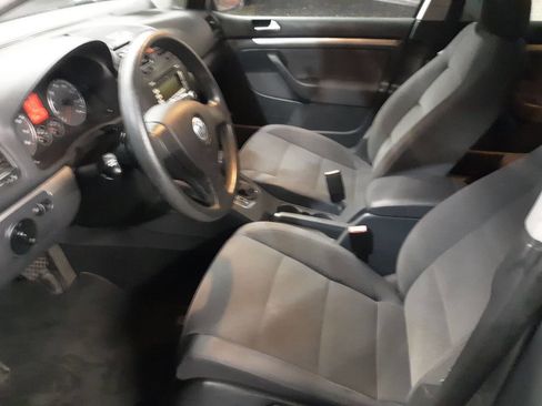 Used 2008 Volkswagen Rabbit 4-Door image 7