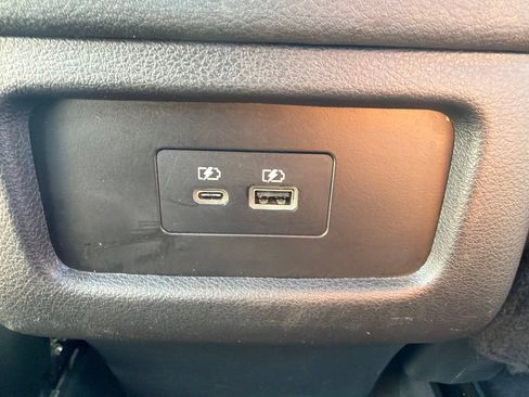 Used 2025 Nissan Pathfinder SV AWD/4WD image 32