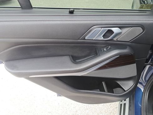 Used 2020 BMW X5 sDrive40i w/ Executive Package image 8