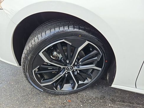 Used 2024 Nissan Altima 2.5 SR image 31