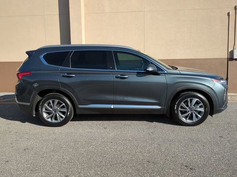 Used 2019 Hyundai Santa Fe Limited image 3