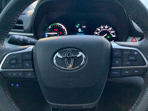 Certified 2022 Toyota Sienna XSE image 20