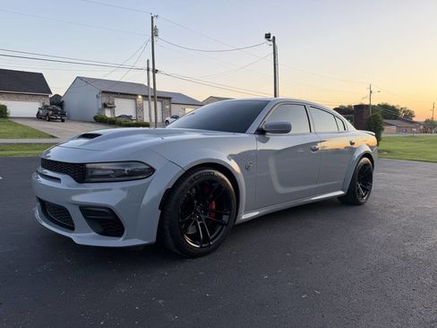 Used 2021 Dodge Charger SRT Hellcat w/ Harman/Kardon Audio Group RWD image 2