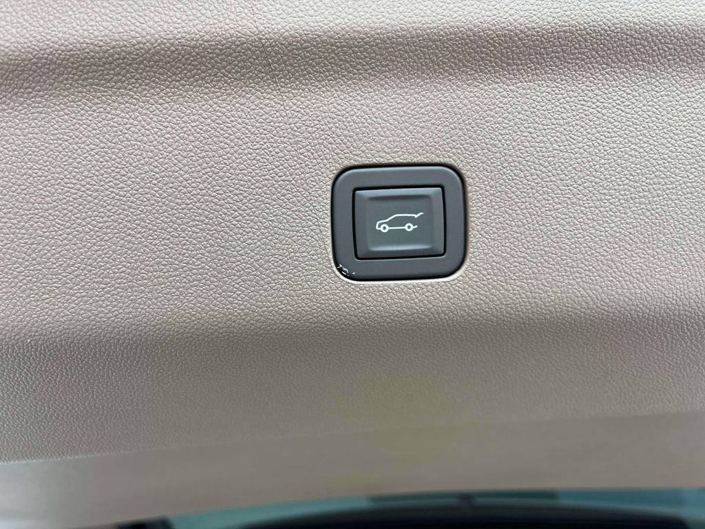 New 2026 GMC Yukon Denali w/ Sun & Power Step Package AWD/4WD image 19