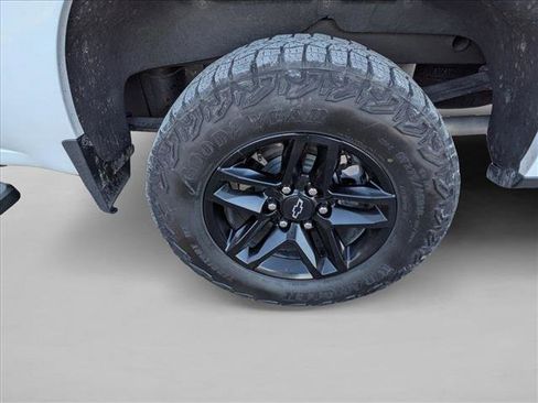 Used 2024 Chevrolet Silverado 1500 LT Trail Boss w/ Protection Package image 9