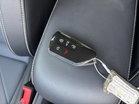 Used 2026 Volkswagen Tiguan SE AWD/4WD image 17