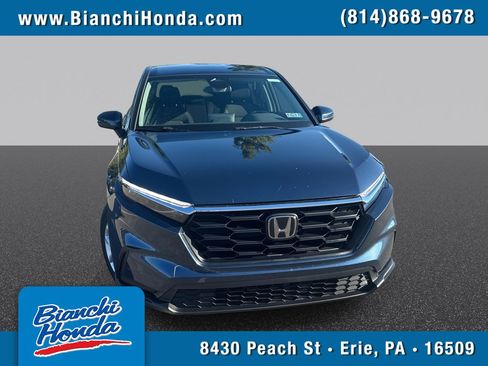 Used 2025 Honda CR-V LX image 1